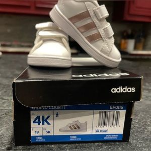 White/rose gold baby Adidas size 4